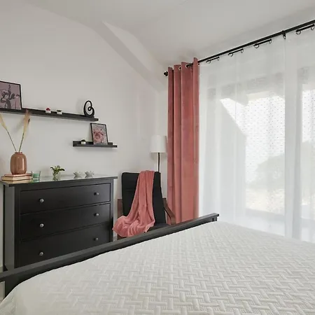 Third Cloud Apartment *