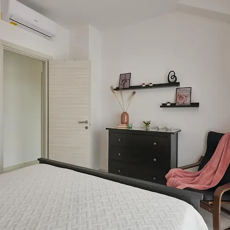 Third Cloud Apartment *